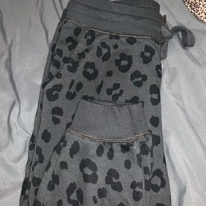 black OLD NAVY joggers